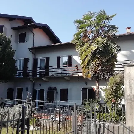 Apartmán Invorio La Corte By Holiday World